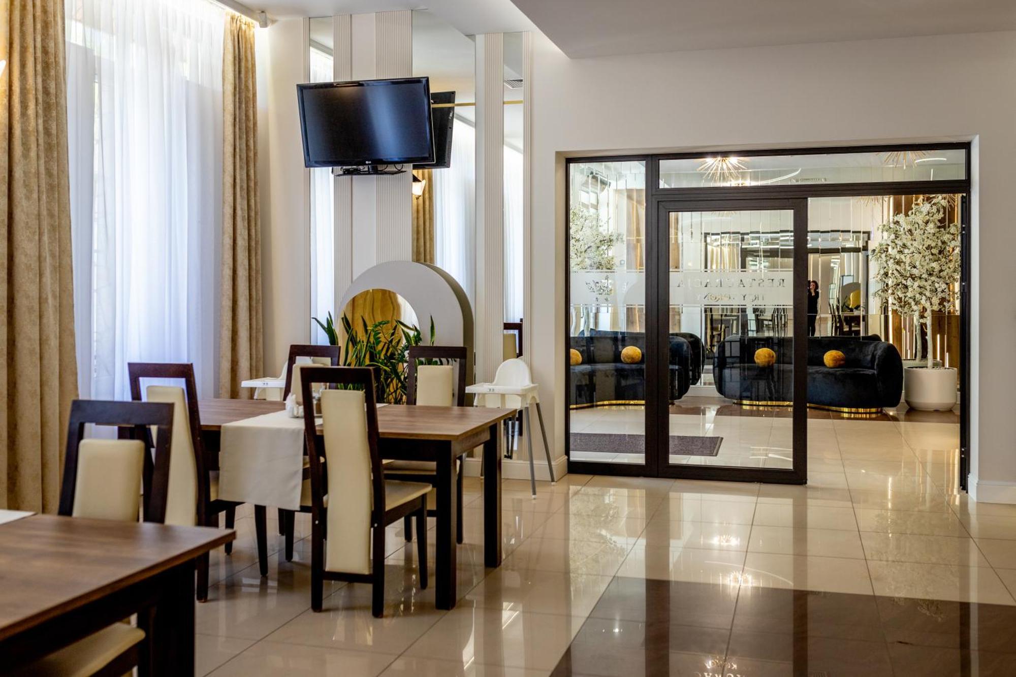 Trzy Korony Hotel Glogow Malopolski Ngoại thất bức ảnh
