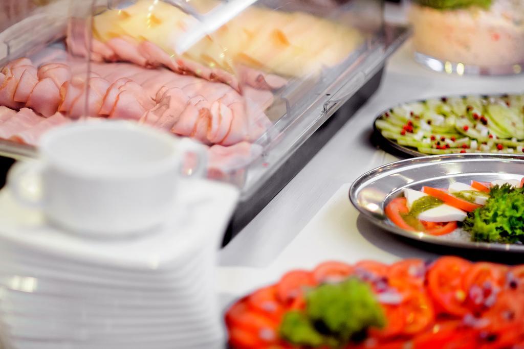 Trzy Korony Hotel Glogow Malopolski Ngoại thất bức ảnh