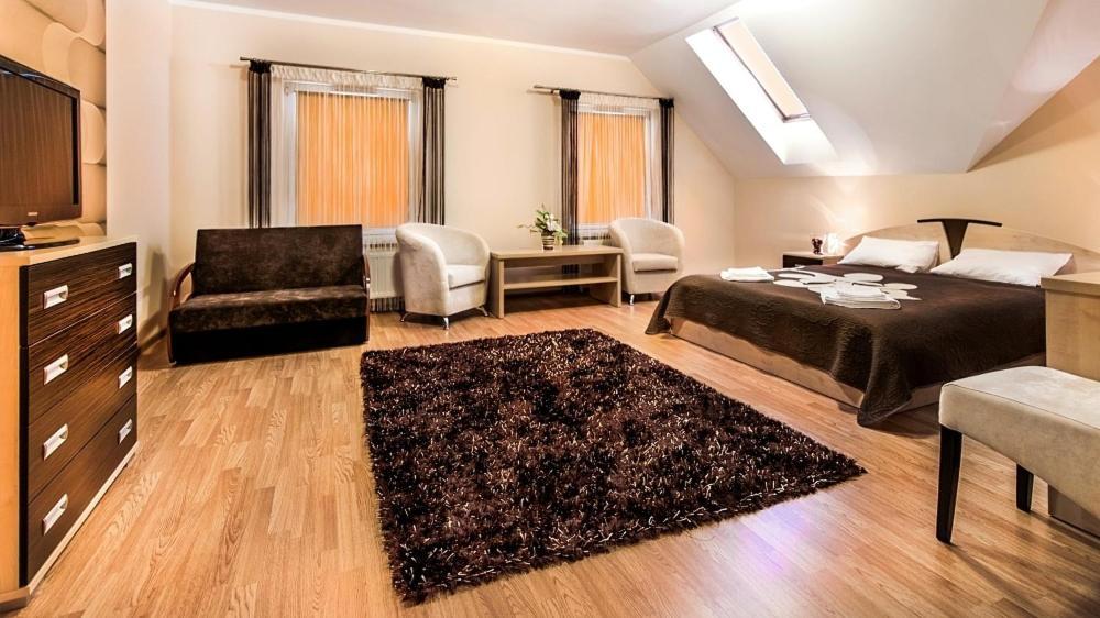Trzy Korony Hotel Glogow Malopolski Ngoại thất bức ảnh